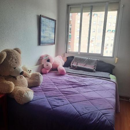Una Habitacion Individual En Casa Familiar Dentro De Ciudad Patrimonio De La Humanidad Alcalá de Henares Extérieur photo